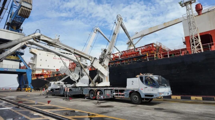 光大银行武汉分行定制专属服务方案,为国际贸易企业长江国贸提供金融支持。