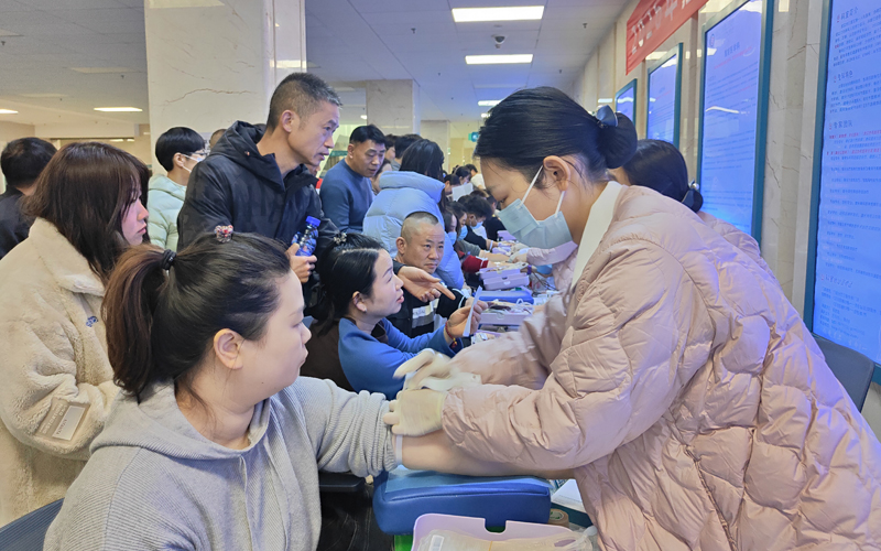 献血活动现场。