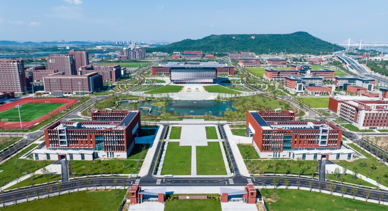 华中科技大学军山校区。武汉经开区宣传部提供