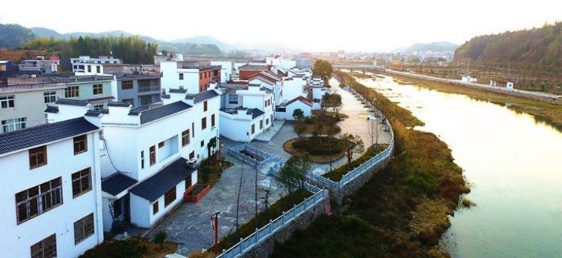 和美乡村。唐成摄