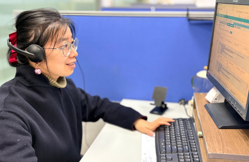 在日常工作中,王思君用心倾听每一通电话,于细微处传递服务温度。