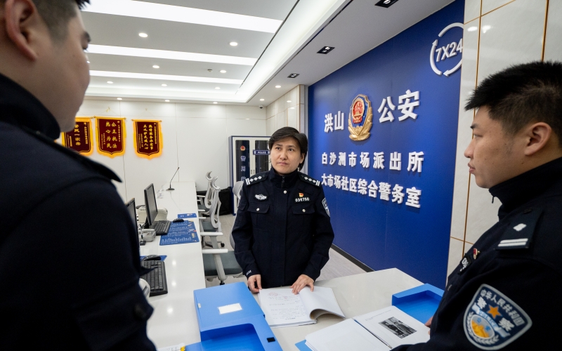 李娜守护着城市的“菜篮子”安全。