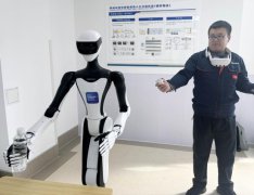 康养机器人正在中国加速走进现实生活