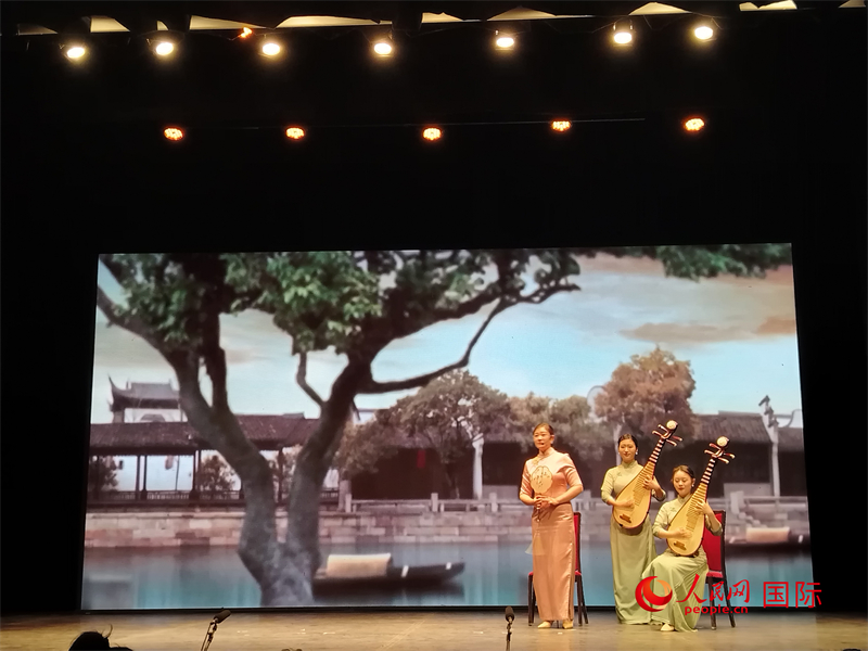 图为演出活动现场。人民网记者 沈小晓摄